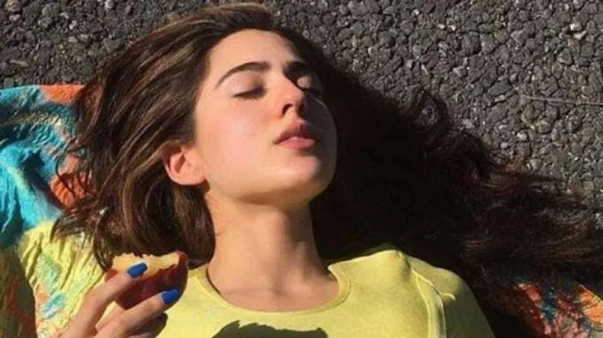 Sara Ali Khan Looks Upset After Losing? (Watch)