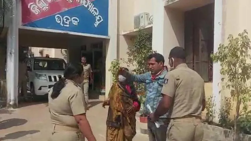 Odisha: Mother, Son Attempt Self Immolation Before Bhadrak SP Office