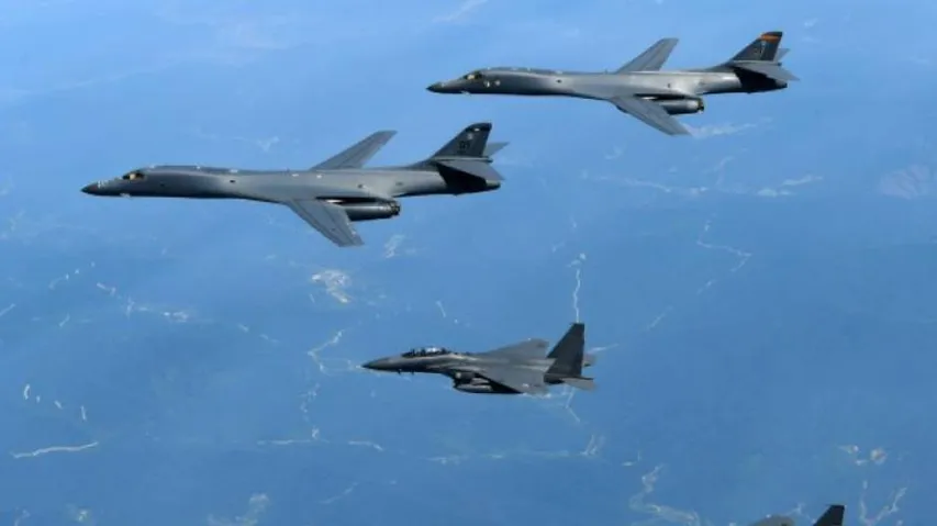 US flies bombers over South China Sea