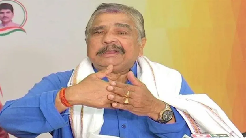 Congress alleges Shah-Naveen nexus; BJP, BJD hit back