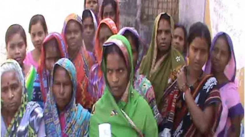 Women gherao BDO over water scarcity in Tangi