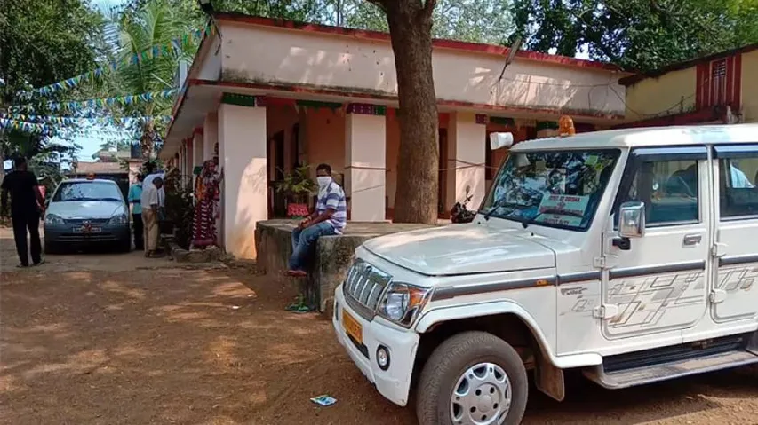 Tehsildar Attacked By Mining Mafia In Khordha; 1 Person Detained, 2 Tractors Seized