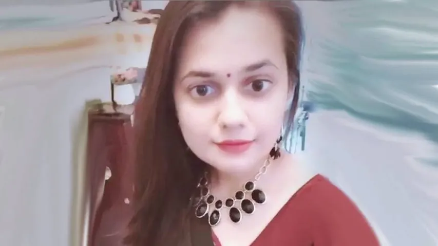 Forget Priya Varrier, Meet The New Wink Sensation Of India