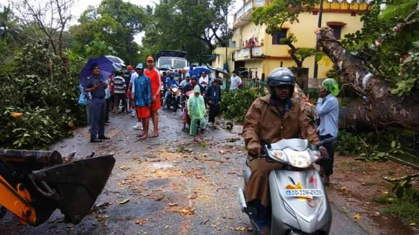 Cyclone 'Titli': What to do before, during & after cyclone