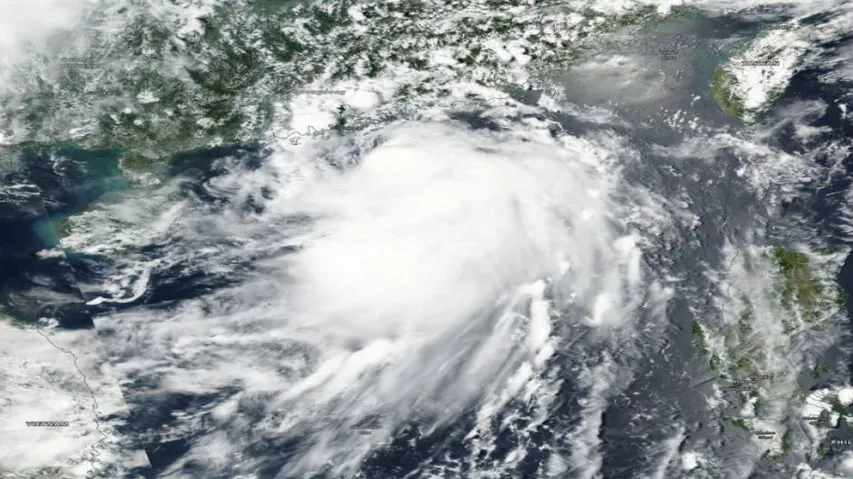 100,000 evacuated as typhoon makes landfall in China