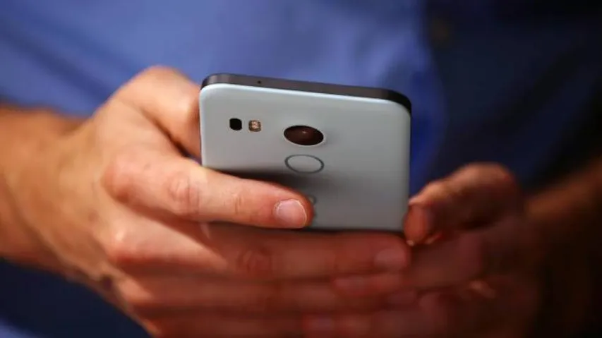 Users are being tracked on smartphones despite disabled feature: Google