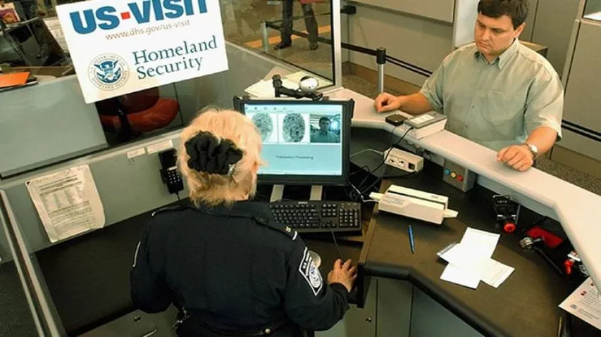 US limits visas for four countries over deportation