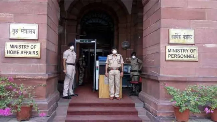 Make Arrangements For Migrant Workers & Students From Outside States, MHA Asks States & UTs