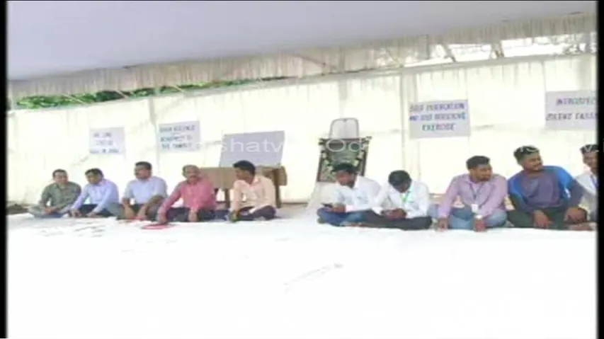 Utkal University VC stages hunger strike for peace on campus