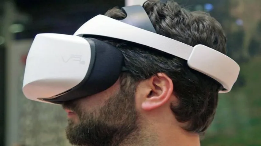 Researchers use VR to simulate black hole