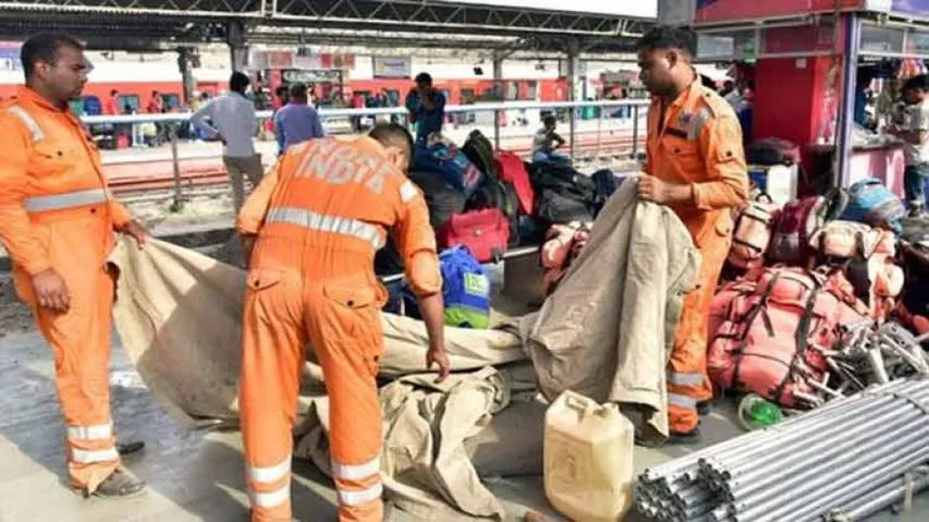Cyclone Vayu: Over 3 lakh people evacuated in Gujarat, Diu, says Amit Shah