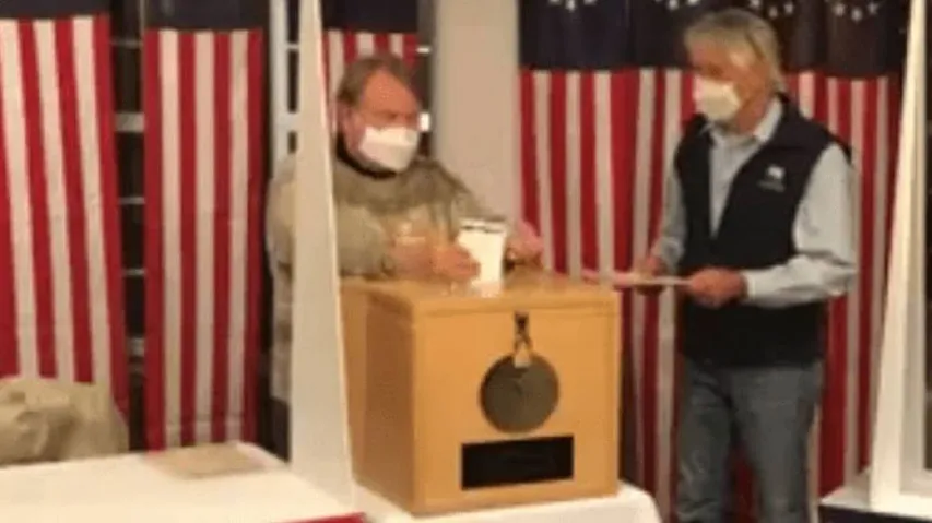 US Election Day Voting Begins, 1st Ballots Cast In New Hampshire