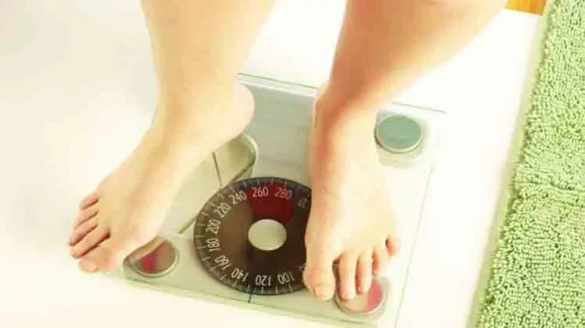 Daily self-weighing may help cut holiday weight gain