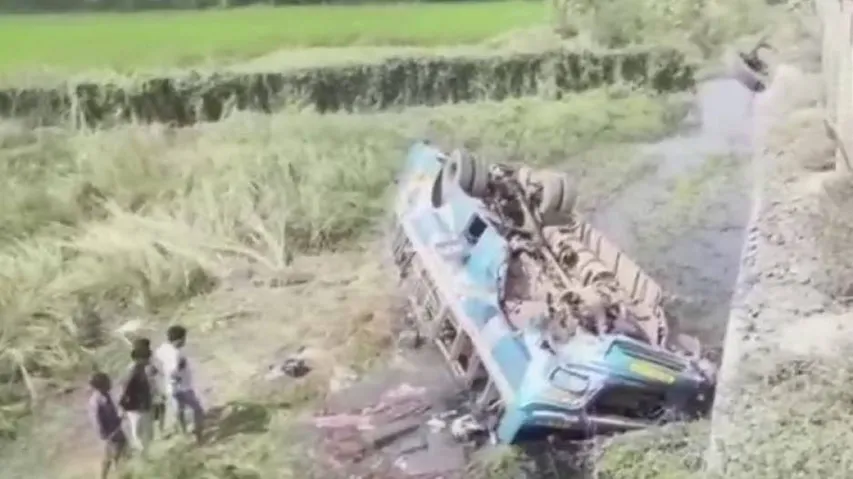 West Bengal: 6 dead, 20 injured after bus falls into canal in Hooghly district