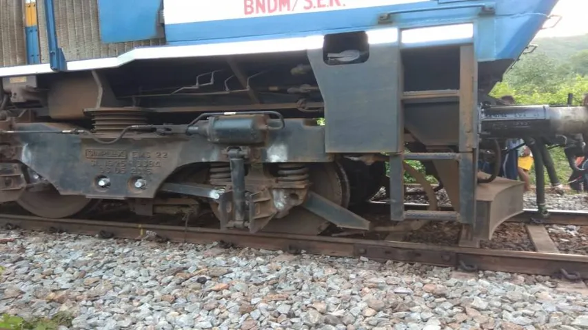 Samaleshwari Express derailment: Train services resume after 8 hours