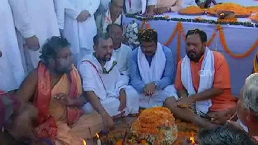 Remains of Atal Bihari Vajpayee immersed in Puri