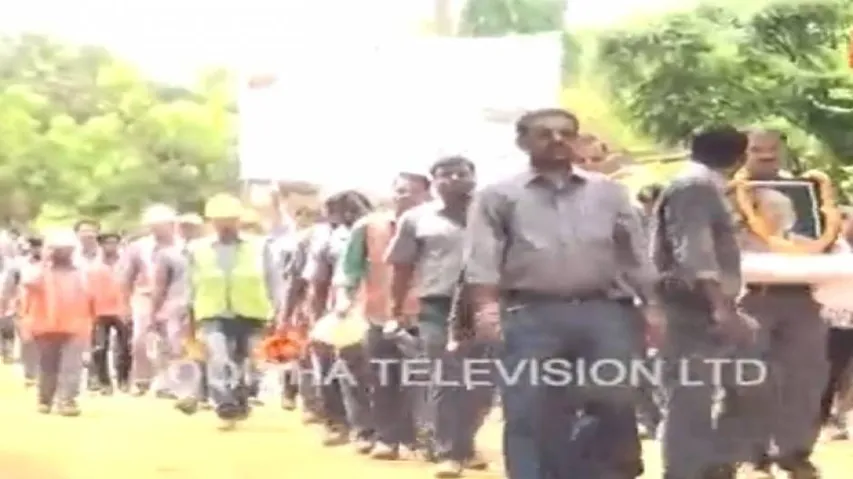 IMFA employees in Jajpur pay tributes to Bansidhar Panda