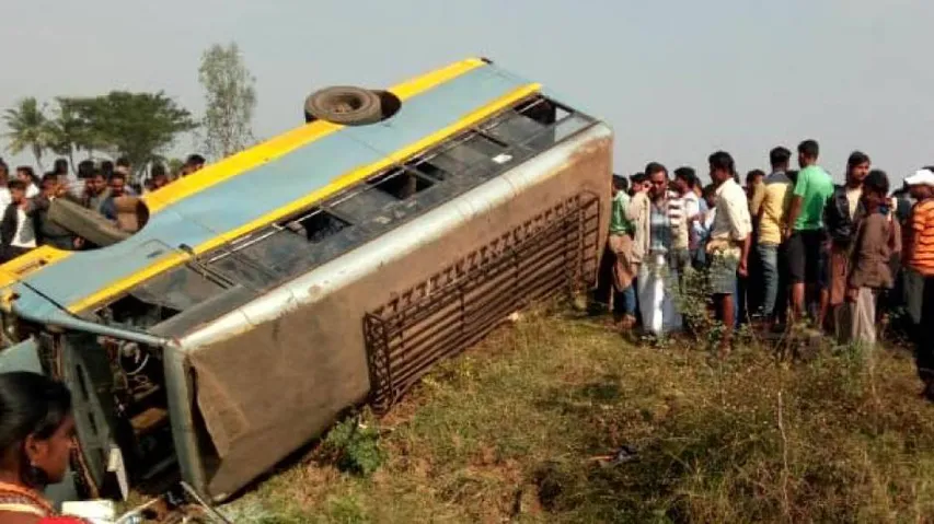 2 killed, 20 injured as bus falls into gorge in Kendrapara
