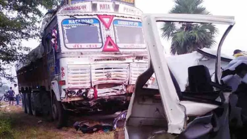 10 pilgrims killed in road mishap in Nuapada
