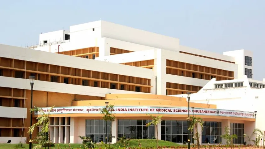 AIIMS organises workshop for snake rescuers