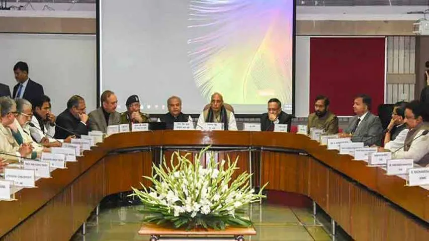 All parties stand united, pass resolution condemning Pulwama attack