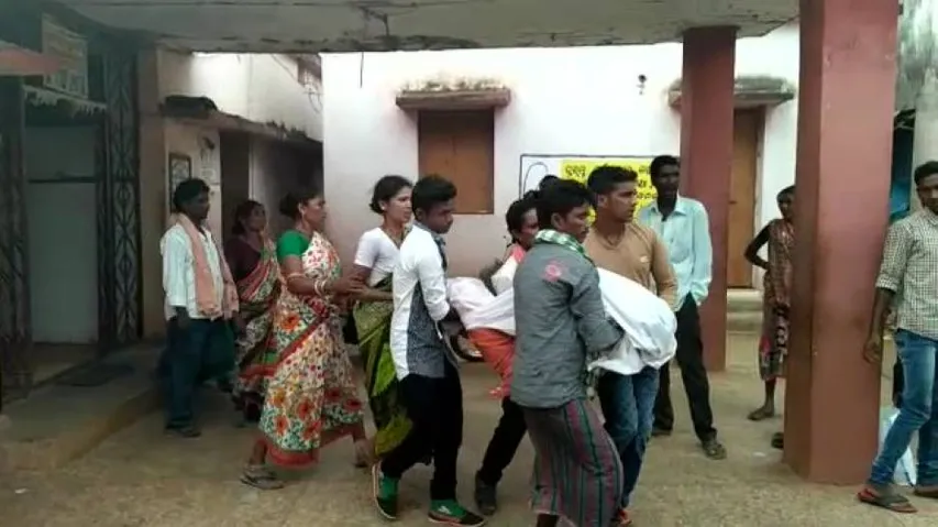 108 ambulance failure: patient dies midway to hospital