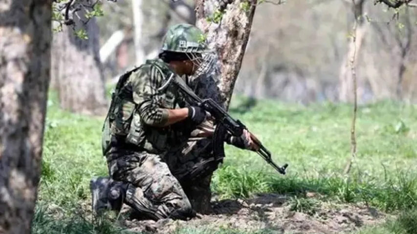 Kashmir Encounter: One Terrorist Killed In Ongoing Gunfight