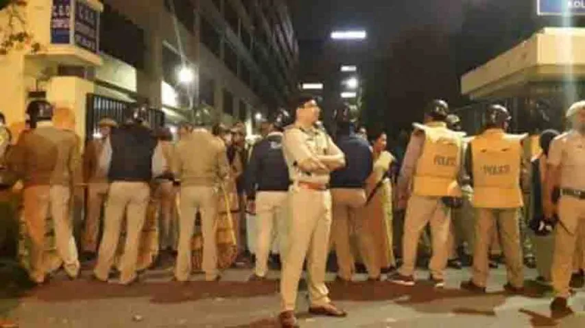 4 JMB militants, including 3 Bangladeshis, held in Kolkata