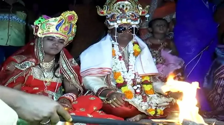 Activist sets example by tying knot with visually challenged man