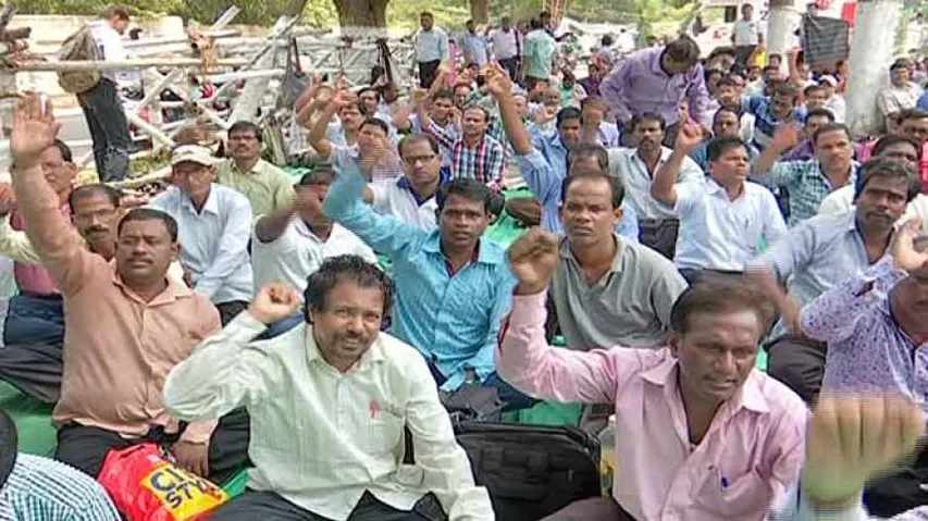 Agitating block grant teachers to wear black badges