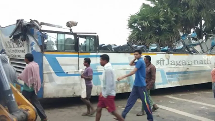 2 killed, 38 injured as bus overturns in Kalahandi