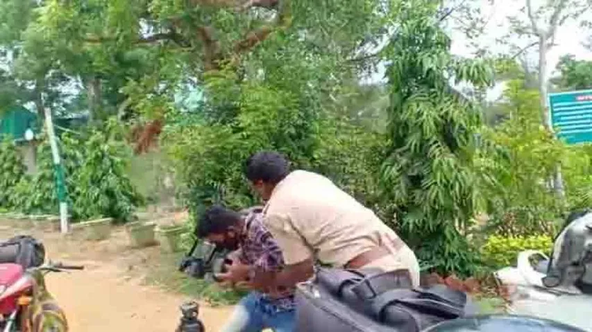 Journalist, Camera Crew Attacked By Forest Employees In Puri, 2 Suspended