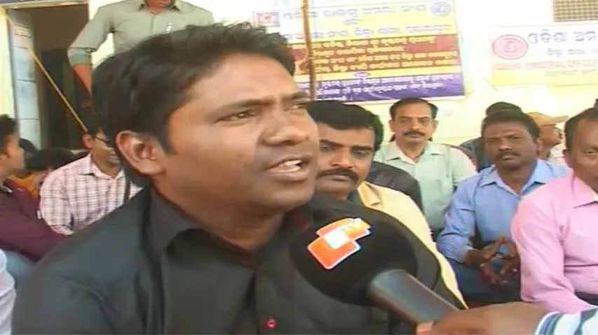 Union Minister chopper landing row:  Clerks' association on cease work stir