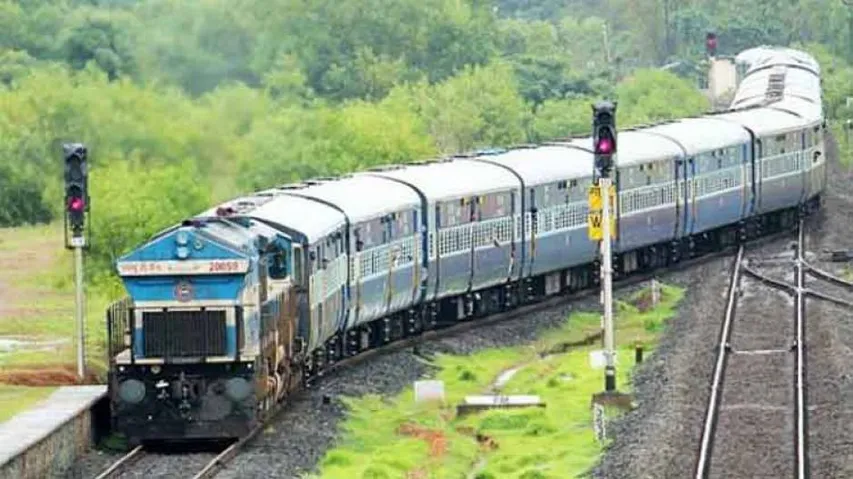 Naveen writes to PM reiterating demands for ‘one Railway zone’ in Odisha