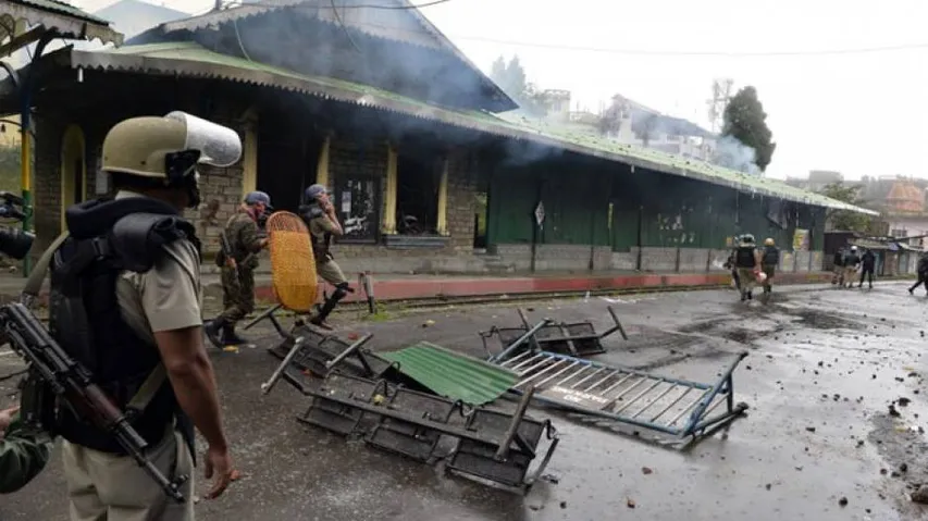 Fresh violence in Darjeeling hills, car torched