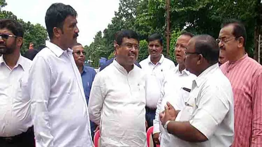 Odisha govt neglecting teachers: Dharmendra Pradhan