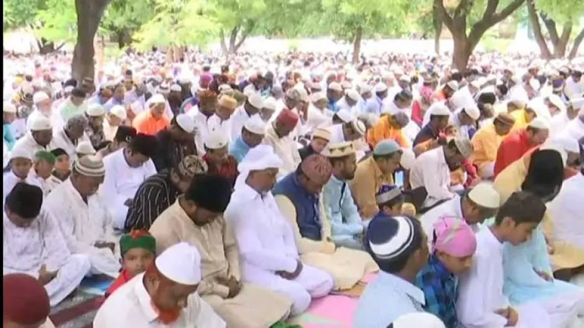 Over 10,000 people offered prayers in J&K peacefully: Centre
