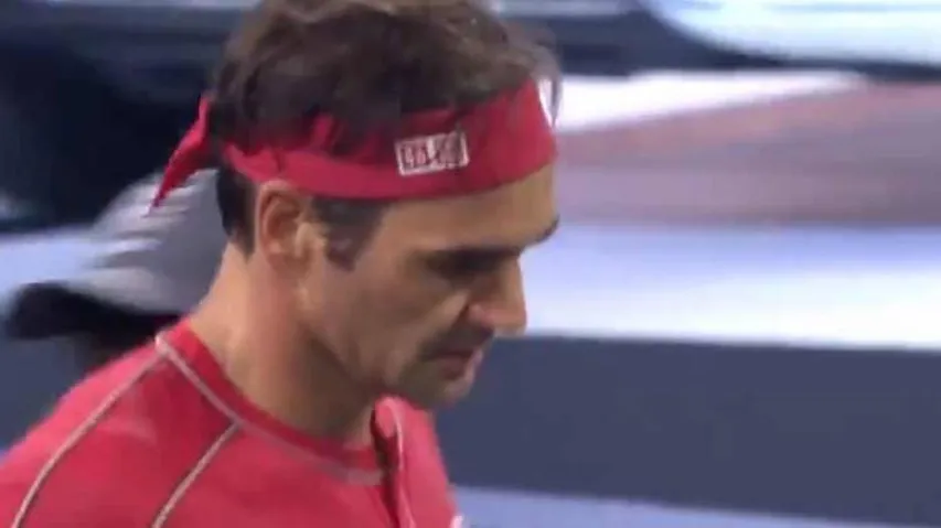 Alexander Zverev knocks out Federer in Shanghai Masters quarterfinals
