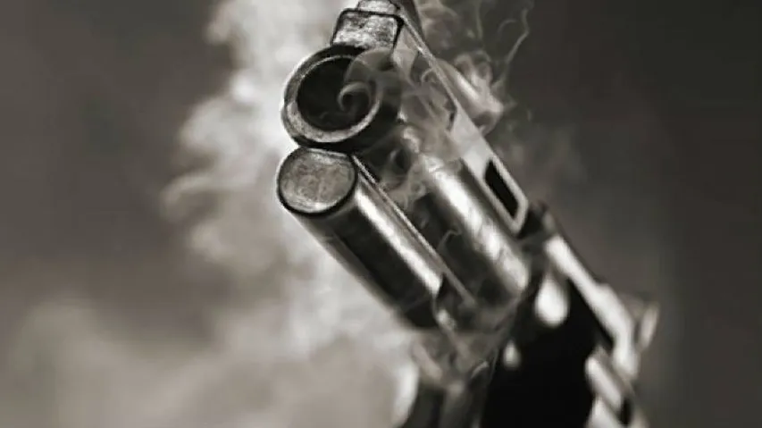 Blank firing in front of FM College