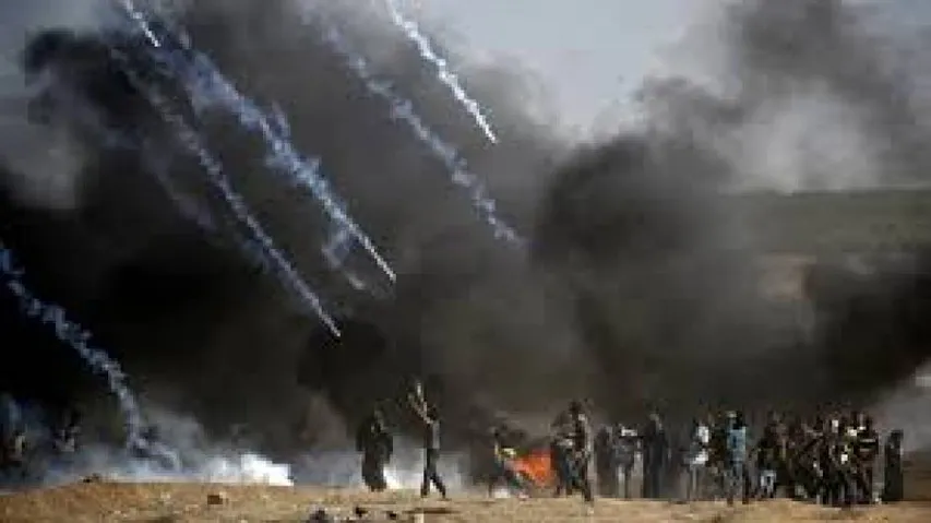 Israel bombs Gaza port, Hamas tunnel