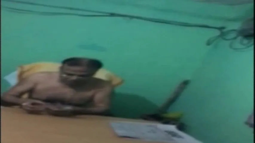 Paikmal Tehsildar caught on camera while taking bribe