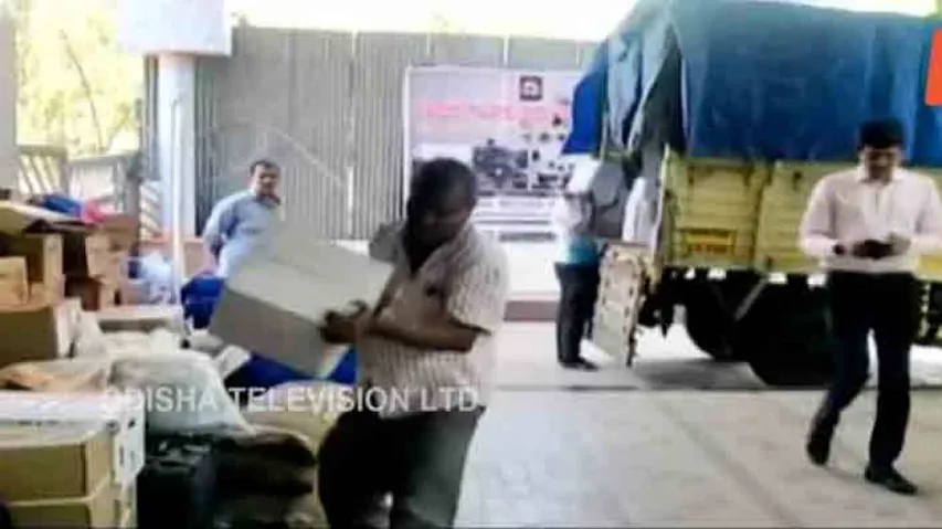 Prabasi Odias offering help to Fani victims allege noncooperation by Odisha govt