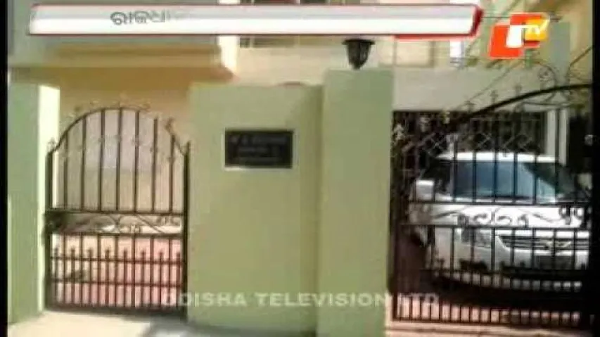 2 kg gold, Rs 10 lakh looted from businessman’s house