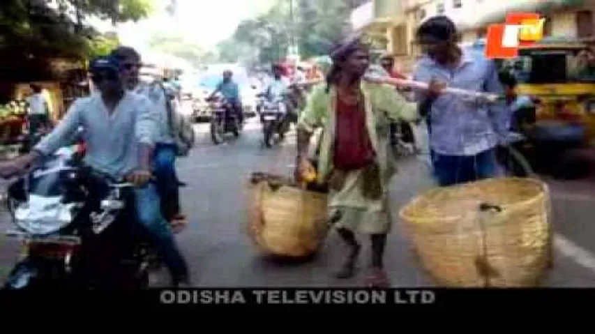 Unaware of ambulance service, man carries wife on bamboo basket to hospital