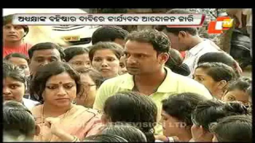 Striking SCB nursing students file FIR against principal