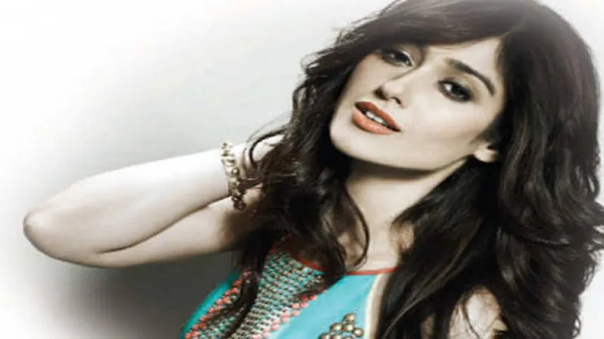 Ileana D’Cruz flaunts her bikini body in pool videos