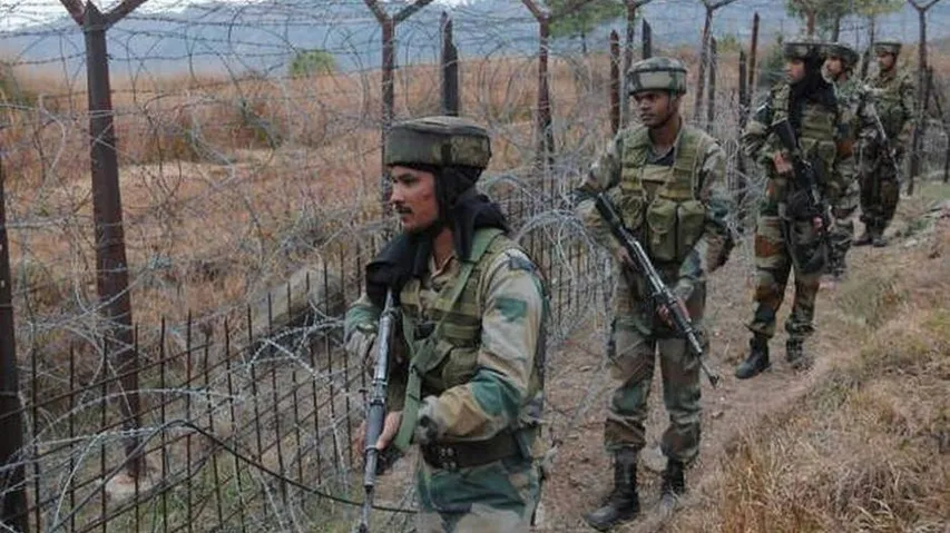 India, Pakistan trade heavy fire on LoC