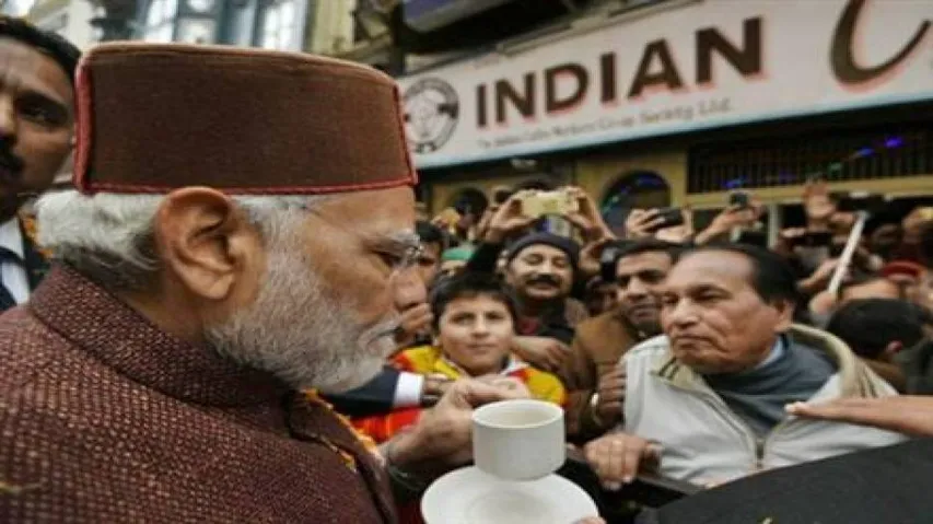 Modi takes coffee break on Mall Road