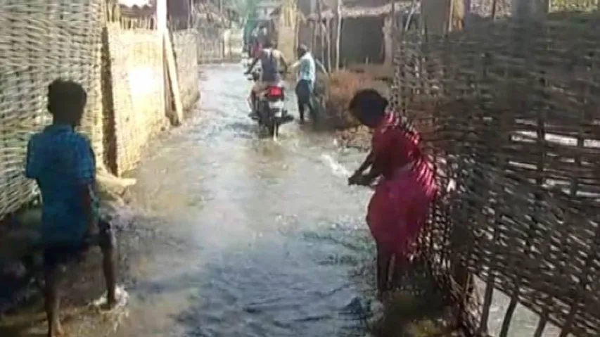 Breach in Indravati canal causes flooding in Pandi village