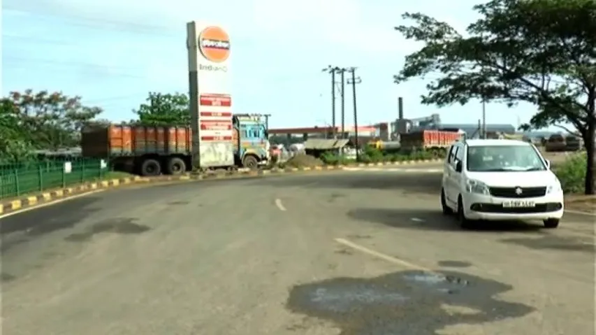 BJD-BJP fight makes things murkier for IOCL